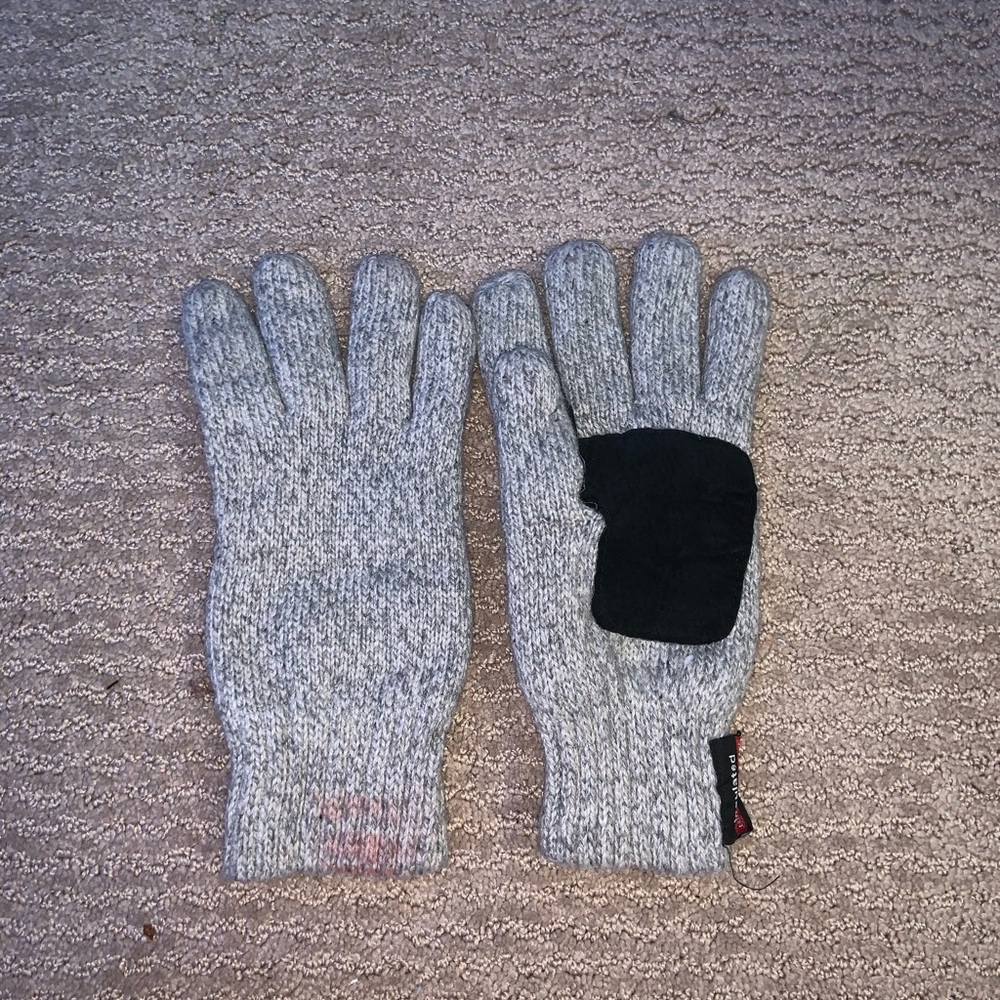 Gloves - Picture 2 of 5